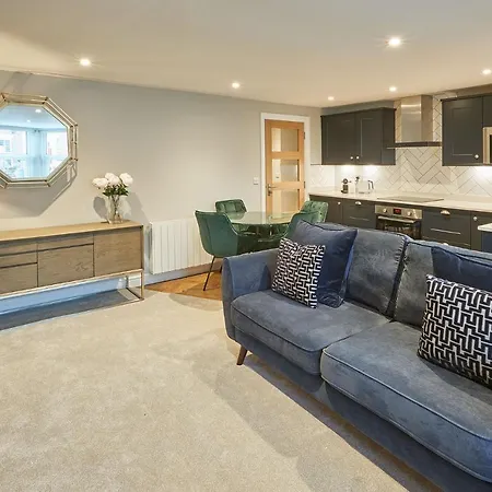 Host & - Harperbythesea Apartment Whitby